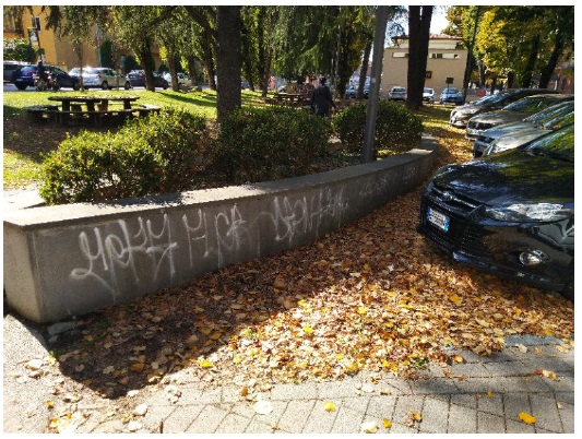 pulizia-scritte-graffiti-giardino-stefanino-curti-imola-pre-intervento