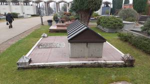 imola-asta-pubblica-3-aree-presso-cimitero-piratello-tombe-famiglia